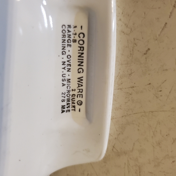 Rare Vintage 2 qt Pyrex Casserole Dish La Marjolaine - Picture 6 of 7